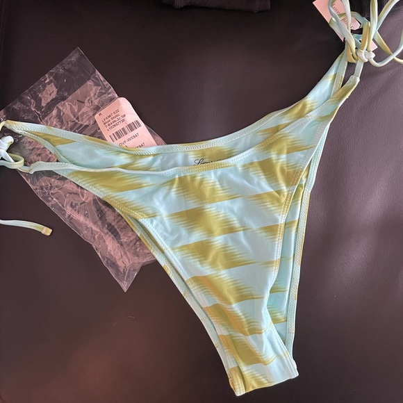 LOVERS + FRIENDS BOTTOMS NWT LARGE - Picture 6 of 11